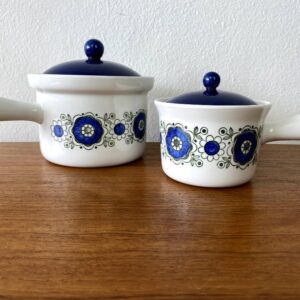 2 Vintage Rörstrand Sara schalen met deksel en handvat