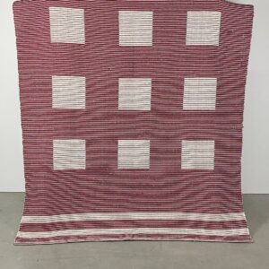 Donker rood/créme kleurig kleed uit Zweden