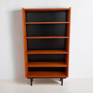 Vintage boekenkast uit Zweden