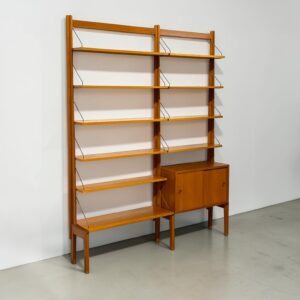 Stunning Scandinavian teak wall system: Veggen de Lux
